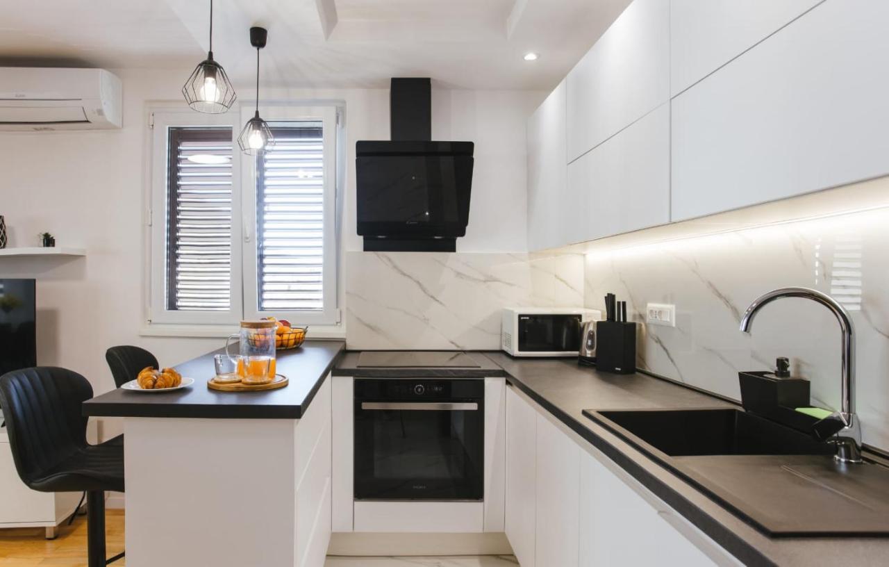 Apartment Bozic 오미스 외부 사진
