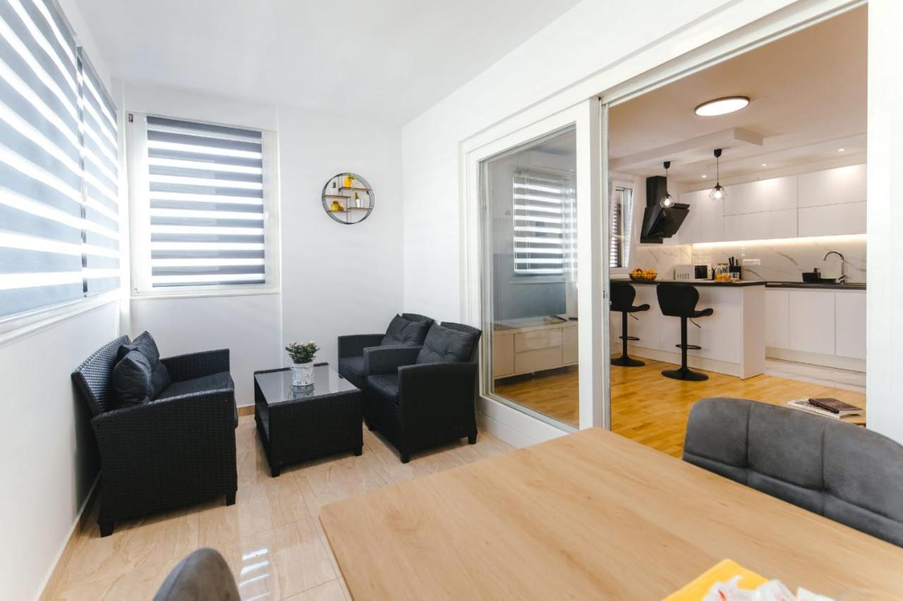 Apartment Bozic 오미스 외부 사진