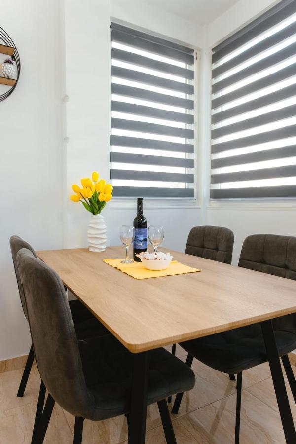 Apartment Bozic 오미스 외부 사진